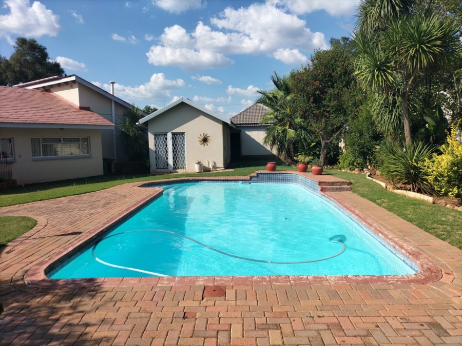 4 Bedroom Property for Sale in Wilkoppies North West